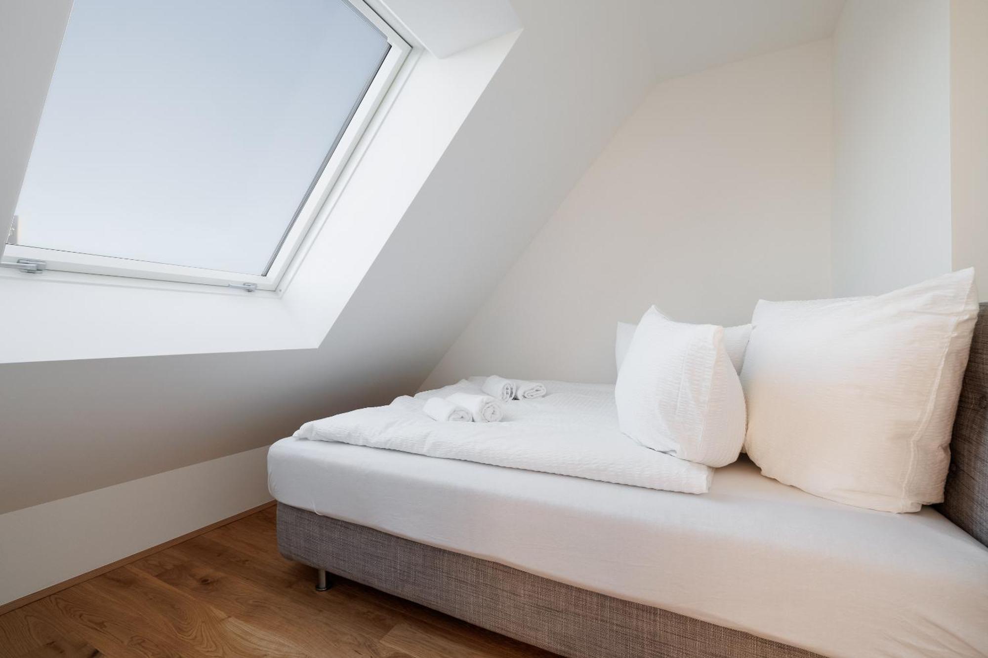 Symphony Apartments 41 - Modern Loft With Terrace And Grill In Central Location Vienna Esterno foto