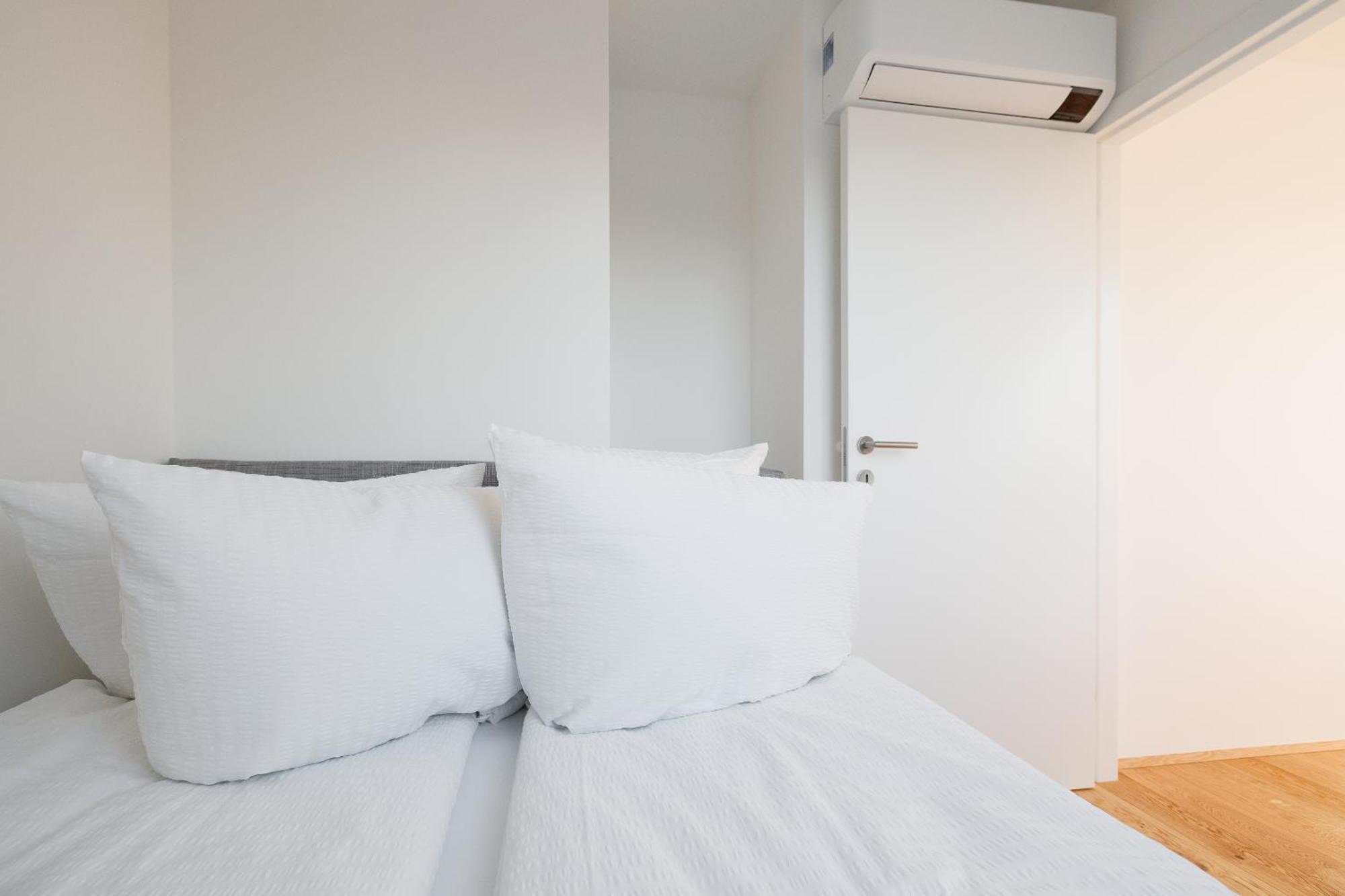 Symphony Apartments 41 - Modern Loft With Terrace And Grill In Central Location Vienna Esterno foto
